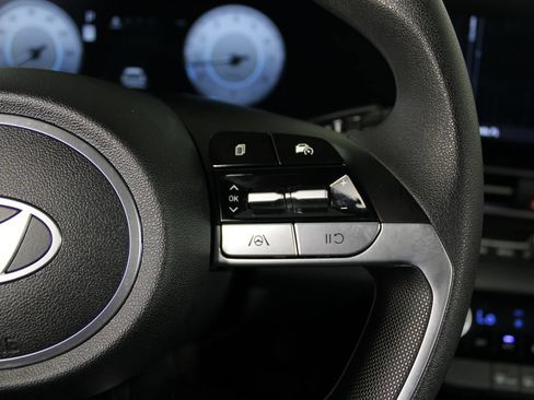 Certified 2024 Hyundai Elantra SEL FWD image 25