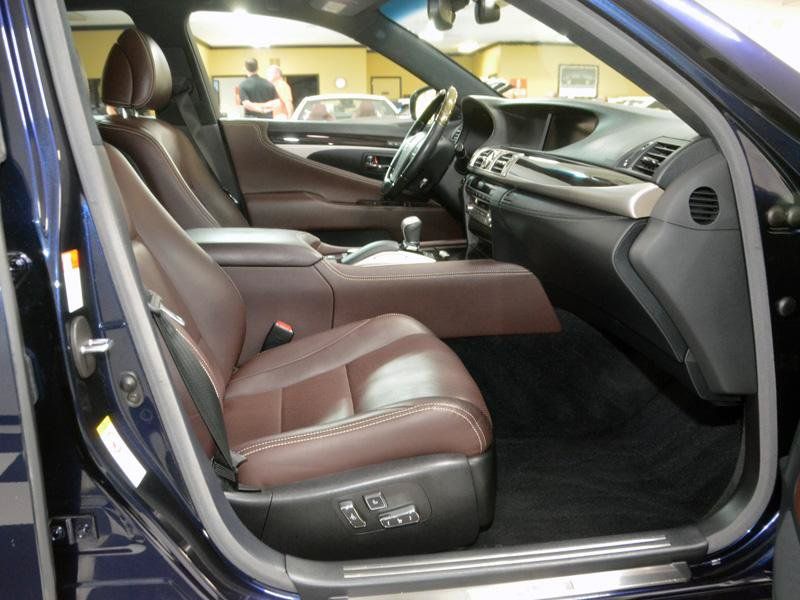 Used 2017 Lexus LS 460 RWD image 17