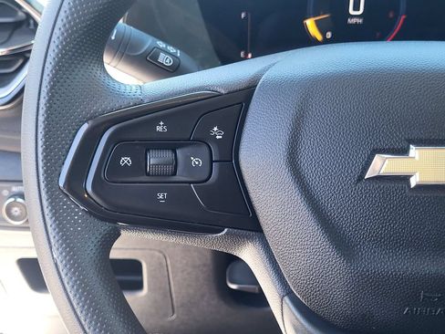 Used 2025 Chevrolet TrailBlazer LT AWD/4WD image 19