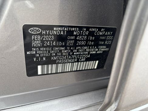 Used 2023 Genesis G70 2.0T image 25