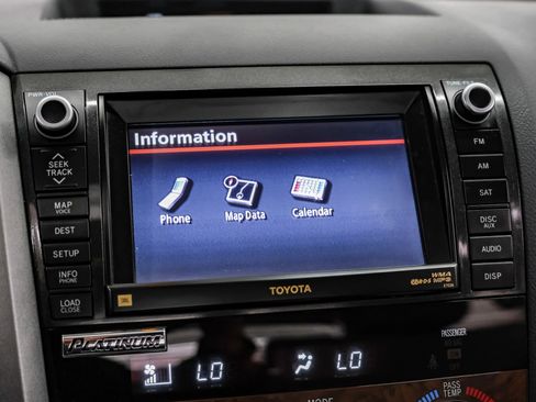 Used 2010 Toyota Tundra Limited AWD/4WD image 32