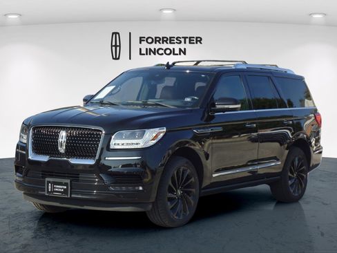 Used 2021 Lincoln Navigator Reserve image 7