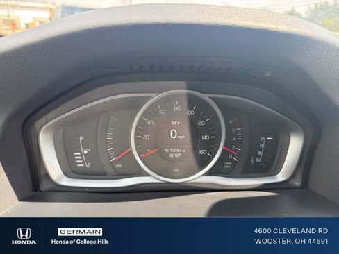 Used 2017 Volvo S60 T5 Dynamic image 16