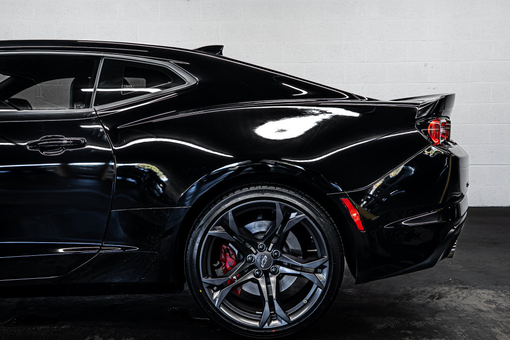 Used 2020 Chevrolet Camaro SS RWD image 14