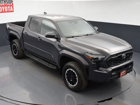 Used 2024 Toyota Tacoma TRD Off-Road image 24
