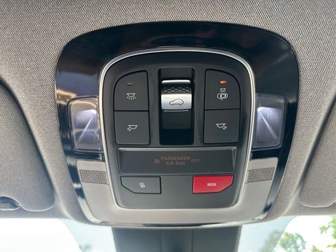 Used 2023 Hyundai Santa Fe Limited image 17