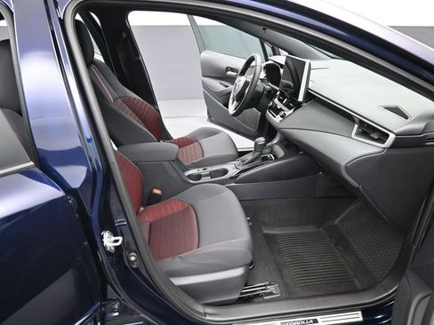 Certified 2026 Toyota Corolla SE w/ SE Package FWD image 31
