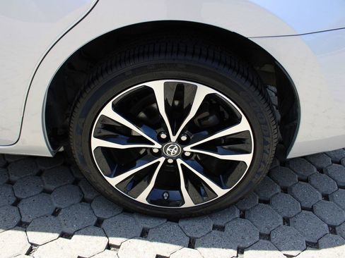 Used 2019 Toyota Corolla SE FWD image 15
