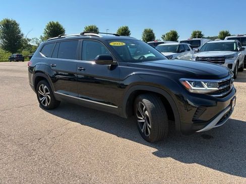 Used 2023 Volkswagen Atlas SEL AWD/4WD image 2