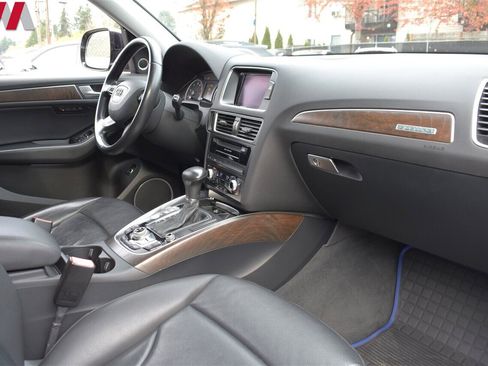 Used 2017 Audi Q5 2.0T Premium Plus w/ Technology Package image 12