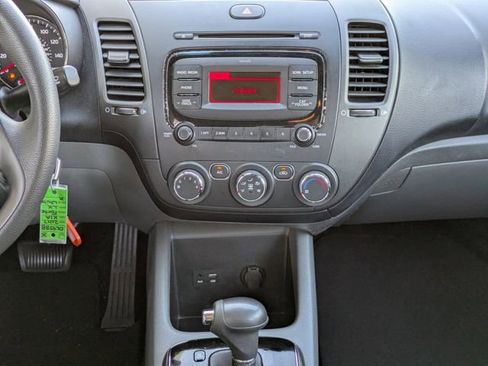 Used 2017 Kia Forte LX image 15