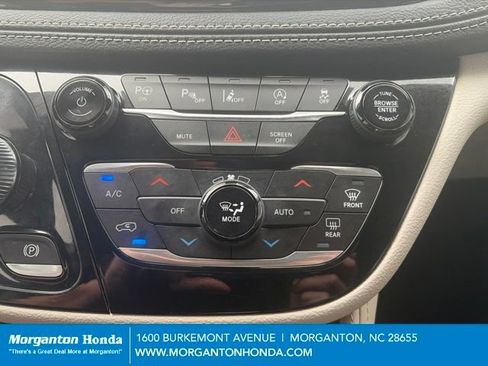 Used 2023 Chrysler Pacifica Limited w/ Uconnect Theater Family Group AWD/4WD image 20