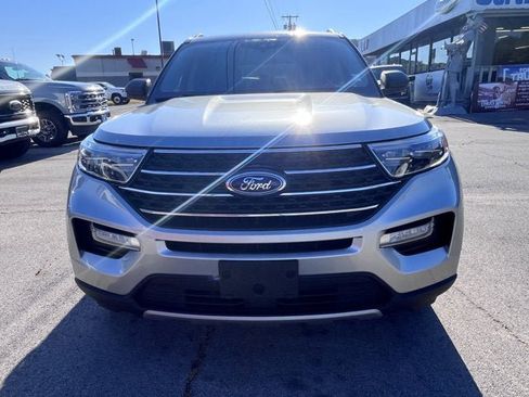 Used 2023 Ford Explorer XLT w/ Equipment Group 202A image 4