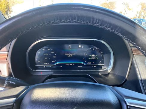 Used 2023 Chevrolet Suburban LT w/ Luxury Package image 26