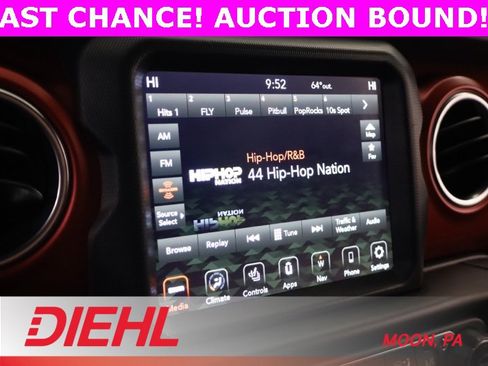 Used 2022 Jeep Wrangler Unlimited Rubicon w/ LED Lighting Group image 16