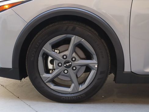 Used 2025 Kia K4 FWD image 14