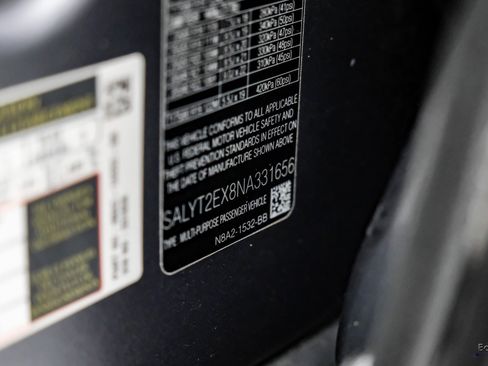 Used 2022 Land Rover Range Rover Velar R-Dynamic S image 90