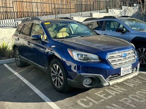 Used 2017 Subaru Outback 2.5i Limited image 2