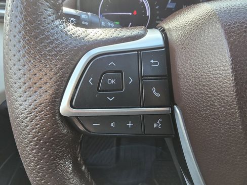 Certified 2022 Toyota Sienna Platinum image 21