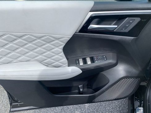 New 2025 Mitsubishi Outlander SEL image 11