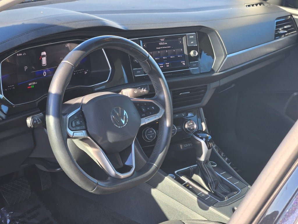Used 2024 Volkswagen Jetta SE FWD image 19