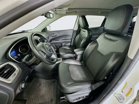 Used 2018 Jeep Compass Latitude w/ Popular Equipment Group image 13