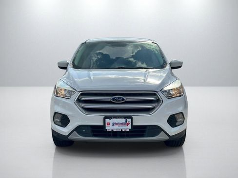 Used 2019 Ford Escape SE image 2