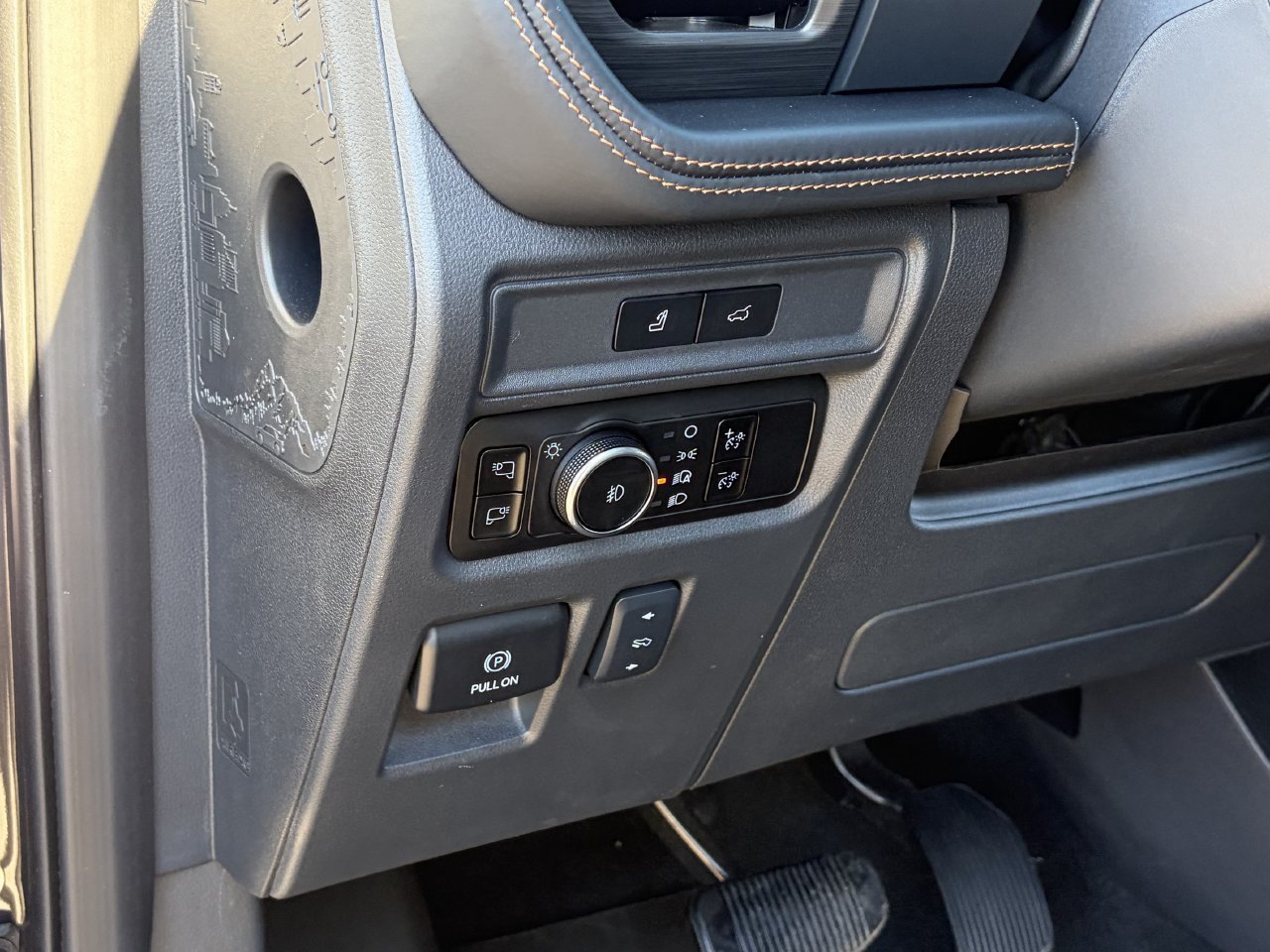 Certified 2024 Ford Expedition Max Platinum AWD/4WD image 32