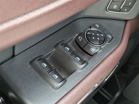 Used 2024 Ford Expedition Max Limited image 29