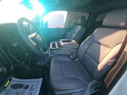 Used 2019 Chevrolet Silverado 2500 W/T AWD/4WD image 4