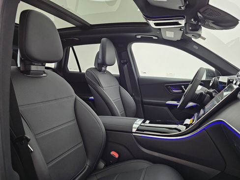 New 2026 Mercedes-Benz GLC 300 4MATIC image 17