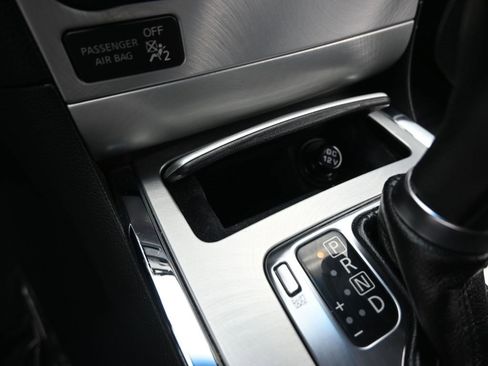 Used 2014 INFINITI Q60 Convertible w/ Premium Package image 31