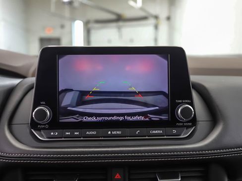 Used 2023 Nissan Rogue SV w/ SV Premium B Package image 16