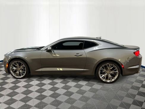 Used 2022 Chevrolet Camaro LT RWD image 2