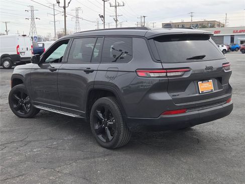 Used 2025 Jeep Grand Cherokee L Altitude image 18