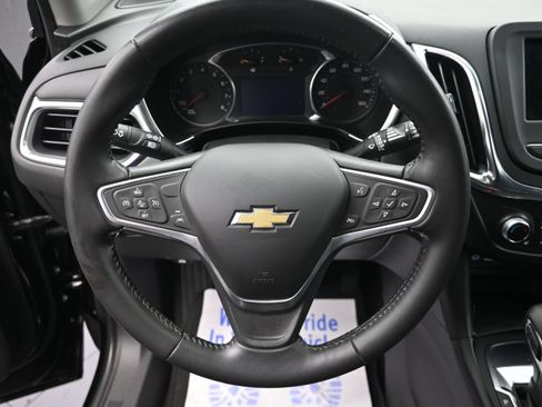 Used 2022 Chevrolet Equinox LT FWD image 11