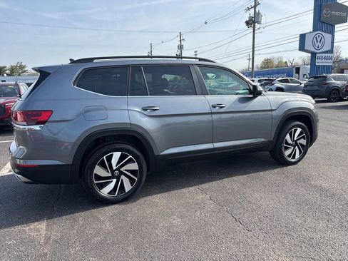 Used 2025 Volkswagen Atlas SE image 8