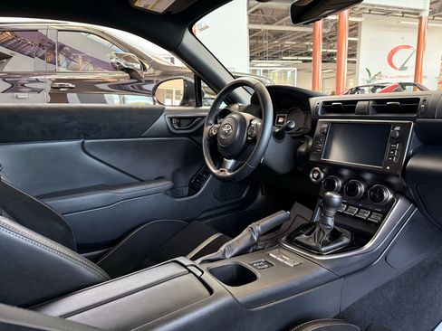 Used 2025 Toyota GR86 Premium w/ Performance Package RWD image 25