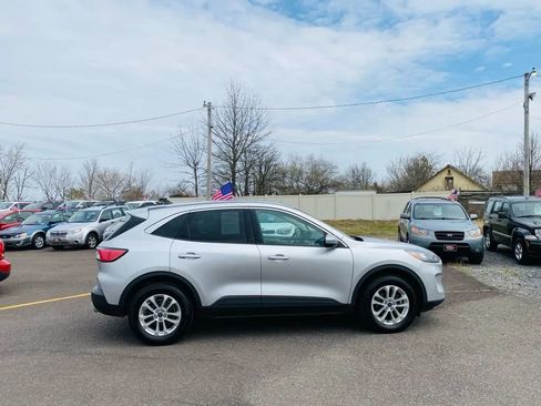 Used 2020 Ford Escape SE image 6