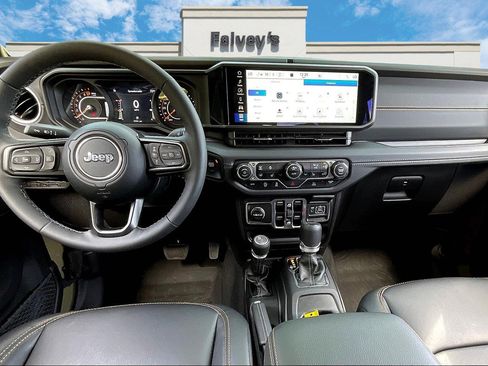 Certified 2025 Jeep Gladiator Sport image 14