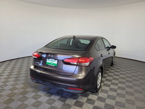 Used 2017 Kia Forte LX FWD image 9