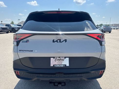 Used 2025 Kia Sportage X-Pro AWD/4WD image 5