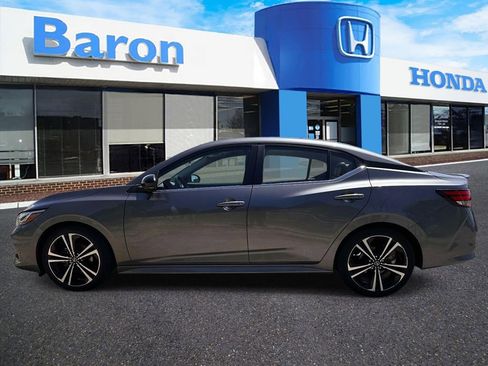 Used 2023 Nissan Sentra SR w/ SR Premium Package FWD image 3