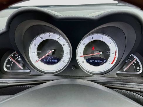 Used 2011 Mercedes-Benz SL 550 image 36