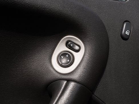 Used 2007 Pontiac Solstice GXP w/ Premium Package RWD image 12
