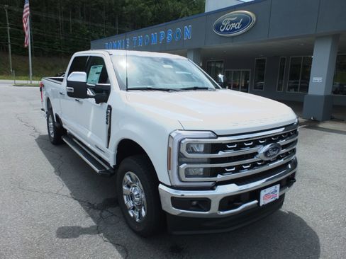 New 2025 Ford F250 Lariat w/ Chrome Package image 1