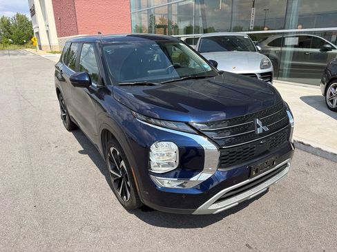 Used 2024 Mitsubishi Outlander SE FWD image 1