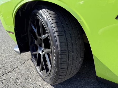 Used 2015 Dodge Challenger R/T Scat Pack w/ Scat Pack Appearance Package image 21