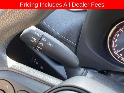 Used 2025 Toyota RAV4 XLE AWD/4WD image 26