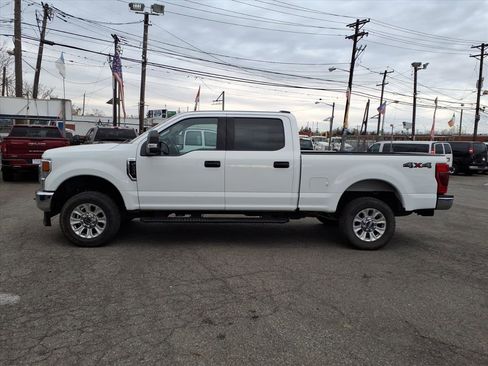 Used 2022 Ford F250 XLT w/ Snow Plow Prep Package image 4